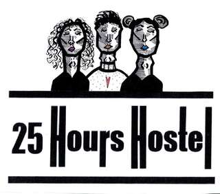 Хостелы 25 Hours Hostel Вильнюс Стандартный двухместный номер с 2 отдельными кроватями и общей ванной комнатой-6